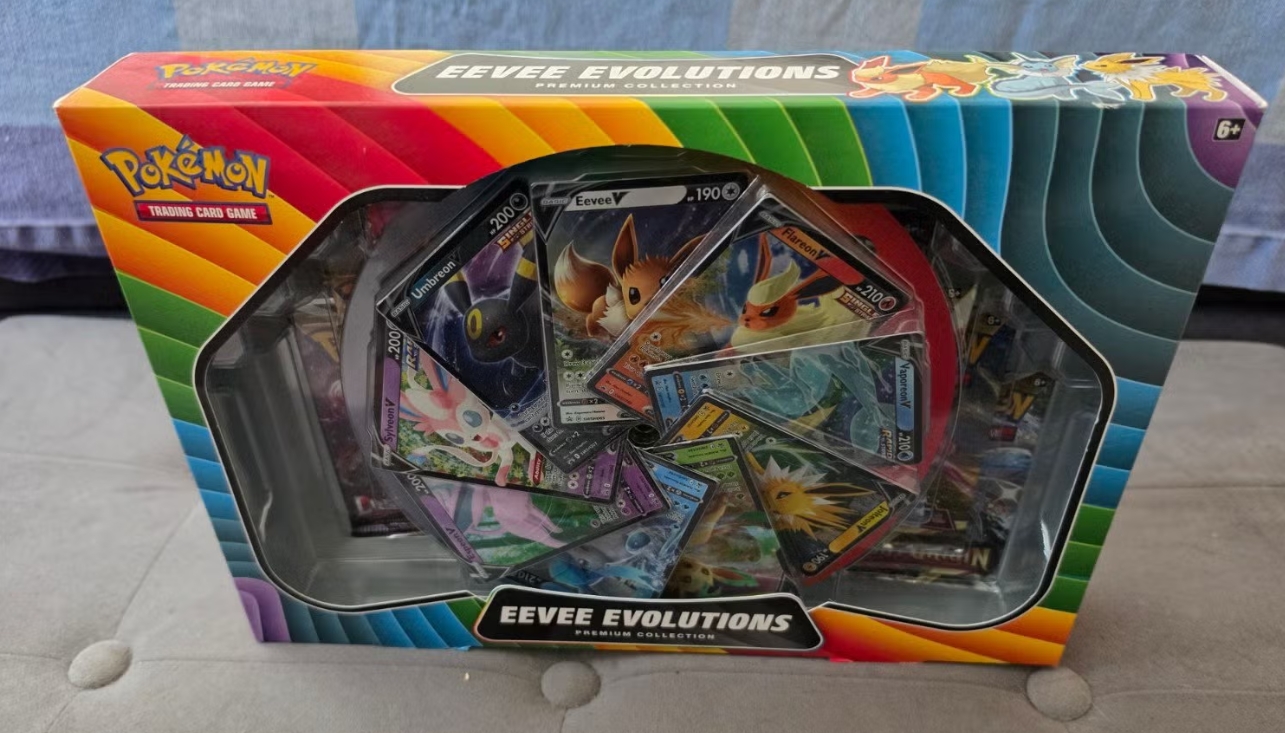 Pokémon Eevee Evolutions Premium Collection – voorkant