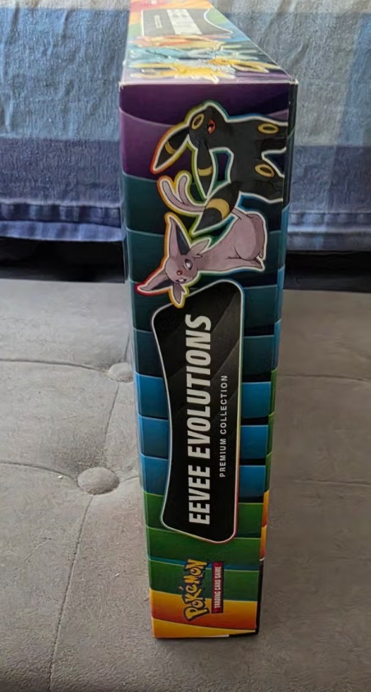Pokémon Eevee Evolutions Premium Collection – zijkant 2